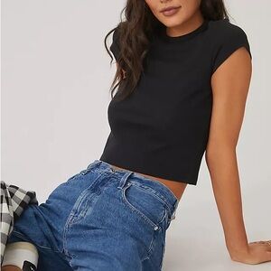 The Blair Stretch Cotton Short-Sleeve
Baby Tee by Maeve: Cropped Black Crop Top